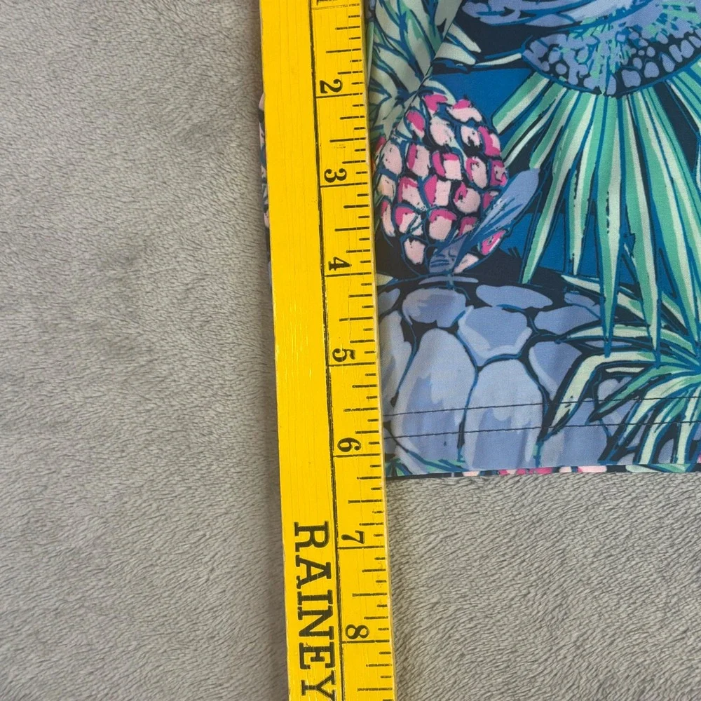 Vineyard Vines Swim Trunks Mens 2XL Blue Turtle Pineapple Tropical Board Shorts